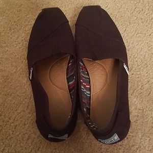 Toms slip-ons